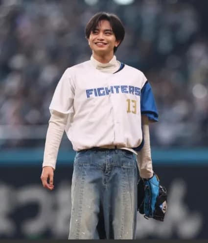 中島健人が異例のインタビュアー役で登場　日本ハム２選手がイジる「見渡す限り『健人』の文字ばっかりで…」