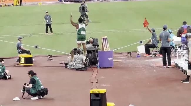 【悲報】世界陸上、スタッフが危うく死にそうになる