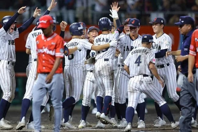 U-18W杯スーパーラウンド2戦目　日本6x-5パナマ 日本が決勝進出！タイブレーク8回裏に4点差追いつき、9回裏サヨナラスクイズ
