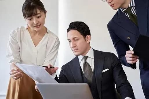 【悲報】日本企業「みんな係長まできたら、もうここでいいですって言い出す」