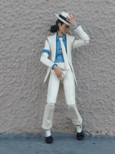 マイケルジャクソン「ポゥ！」月収100万　ワイ「ポゥ！」月収29万