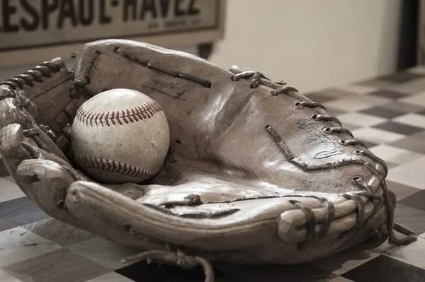 小林至氏、明かしたプロ野球選手の喫煙率「際だって高い」「バスの車内が真っ白」外国人選手に驚かれる
