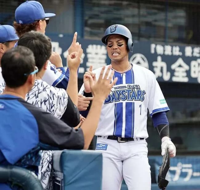 DeNA桑原（32）「球団も横浜という街も大好き。FAのことを考え過ぎ頭がごちゃごちゃ。全然分からない」