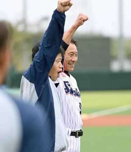 ヤクルト池山新監督「先発の柱がほしい。柱なんて何本あってもいい。できれば柱が6本欲しい」