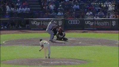 大谷翔平、第６打席でセンター前ヒット！今季最長タイの１９試合連続出塁！！！！！！！！！！！！