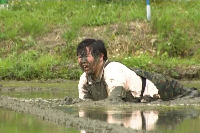 【悲報】やす子、ドッキリで田んぼに突入し炎上　ネットの声「二度と米食うな」