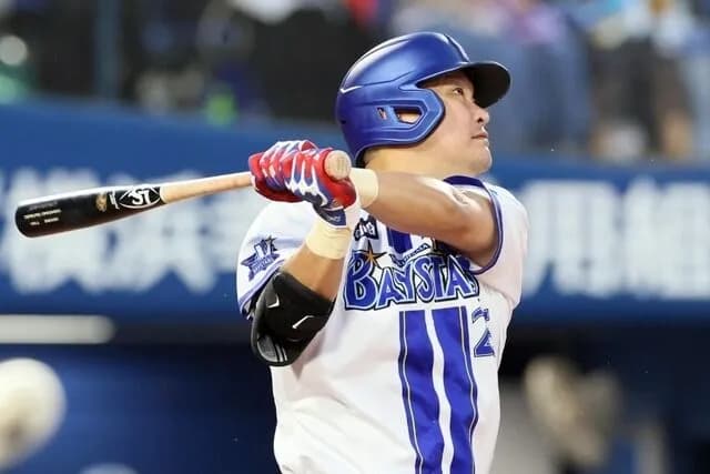 筒香嘉智 .215 14本 22打点 出塁率.282 長打率.550 OPS.833←正直な感想