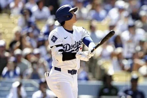 大谷翔平、二刀流復帰で1番から打順変更か？ロバーツ監督が示唆「2番、3番、4番に下げる方が理にかなっているかも」