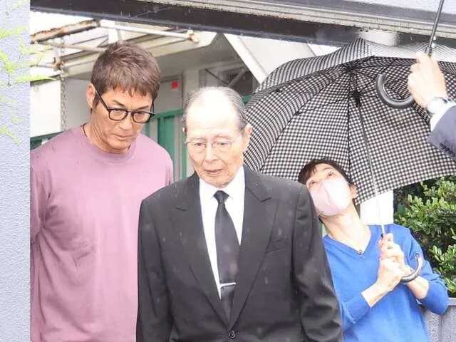 長嶋茂雄の喪主を次女の三奈が務めた事で長女は何故出てこないんだと叩かれまくってしまう