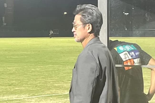 三浦知良（58歳、JFL鈴鹿）、痛めた右足首が治らず4試合連続ベンチ外。復帰の目処も立たず