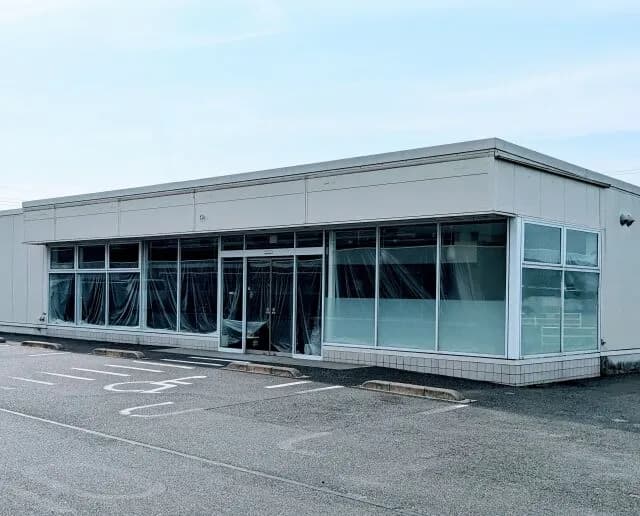 おっ！あそこの空き店舗のところ工事しとるやん！何ができるんや…？→三大がっかりテナント