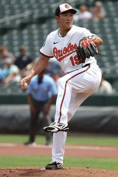 菅野智之、10勝目　投球回もリーグ新人トップ