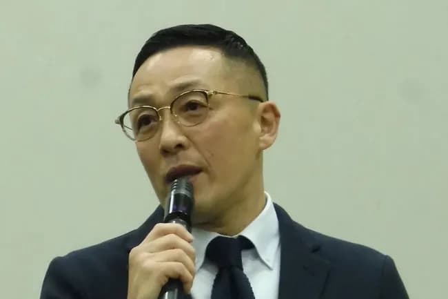 【悲報】スマイリーキクチ「支持率下げてやる」発言をした時事通信社を擁護する