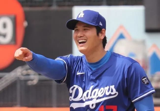 【悲報】大谷翔平さんの肉体、ぽってりとした肉付きだった…