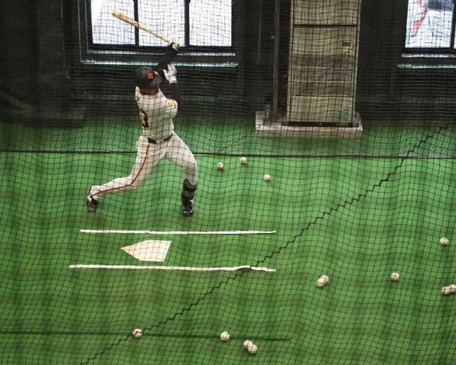 【悲報】巨人阿部監督、ドラ1石塚やリチャードにまでファウル打ちを練習させている模様