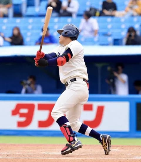 【日本ハム】栗山CBO熱視線「今日は宮下選手を見にきました」東洋大「打てる遊撃手」のリーグ1号に