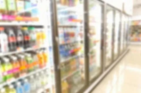 【悲報】Z世代「コンビニのお茶多すぎて決めるのダルい。意思決定の労力はもっと大事な時に使いたい」