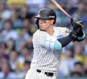 【画像】佐 藤 輝 明 の 胸 筋 【画像あり】