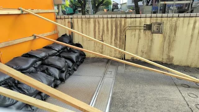 三重県の水没した地下駐車場、防水扉故障を3年超放置ｗｗｗ