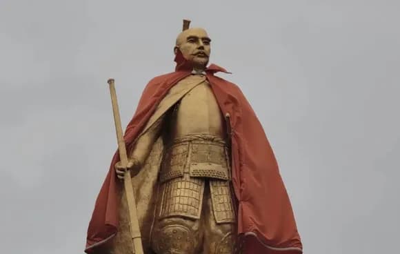 【悲報】織田信長さん、武田勝頼の首に罵詈雑言を浴びせリフティングして遊んでいた・・・・・