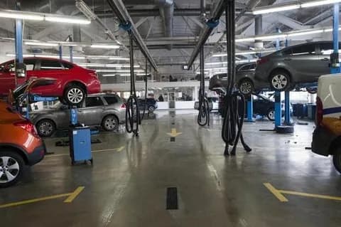 【朗報】日本政府「アメリカ車なんて日本で売れないから、アメリカ製造の日本車を逆輸入します」