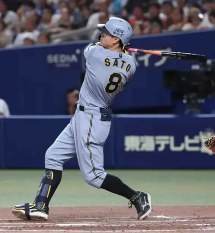 【阪神】佐藤輝明35号「イメージ通り」好相性の中日マラー147キロツーシームをしばきあげた