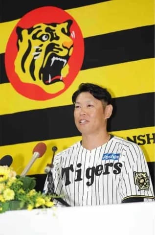 【阪神】原口文仁が引退会見で男泣き「若手の頃から志を高く」「目標を持ち続けて」万感の思いを言葉に