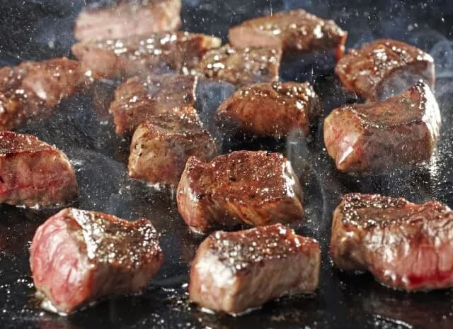 突然食いたくなるけど実際食ってみたら一口二口で「あ…もういいや…」ってなる食いもん