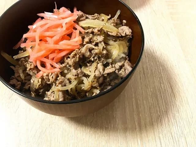 牛丼に山ほど紅ショウガ入れて食うやつｗｗｗｗｗｗｗｗｗ