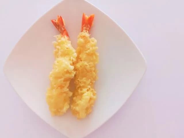 【命題】なぜ、えび天だとご飯は食えないのに、エビフライだと食えるのか？