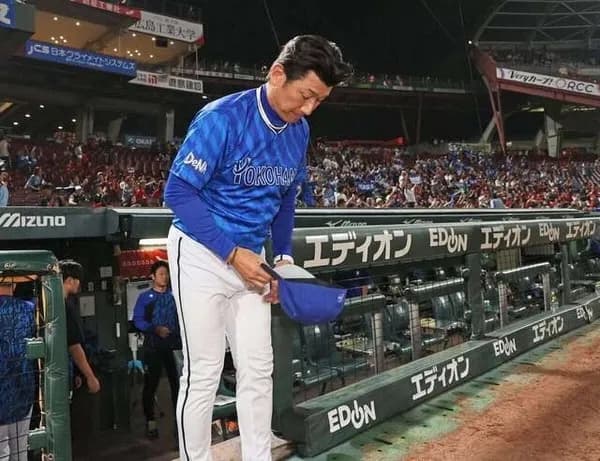 DeNA・三浦監督、辞任