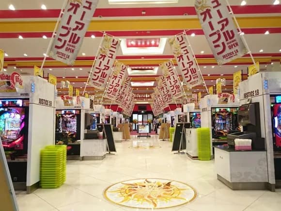 【速報】パチンコ屋店長、最終警告「このままでは全パチンコ屋が倒産するぞ」