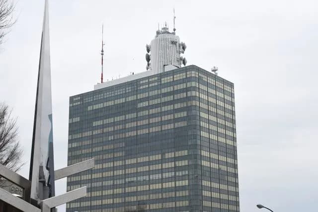 テレビが壊れたので「NHK」に解約の電話をしたら「解約できない」と言われビックリ！ 　観れないのに受信料を払う必要がある？