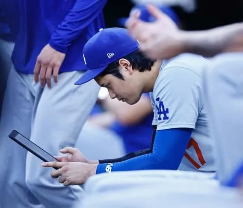 イチロー「ファンは選手がiPadをベンチで弄ってる姿を見たくない」