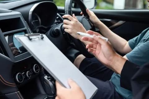 教習所「夜だったので気をつけて運転した」ワイ「昼も気をつけなあかんな…×や！」