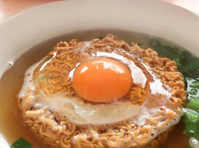 チキンラーメン食おうと思うんやが、卵がないんやが