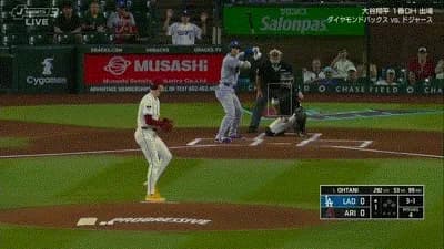 大谷翔平、第一打席で中堅フェンス直撃のスリーベースヒット！！！！！！！！！！！！！！