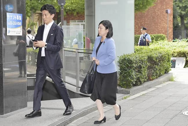 【悲報】小泉進次郎「牧島かれん議員への誹謗中傷は辞めてください」