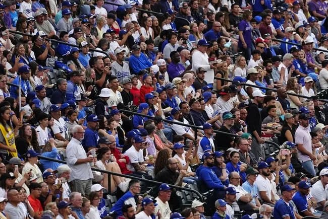 ドジャースを同性カップル夫婦が提訴「警備員に襲われるパートナーを恐怖に震えながら見ていた」