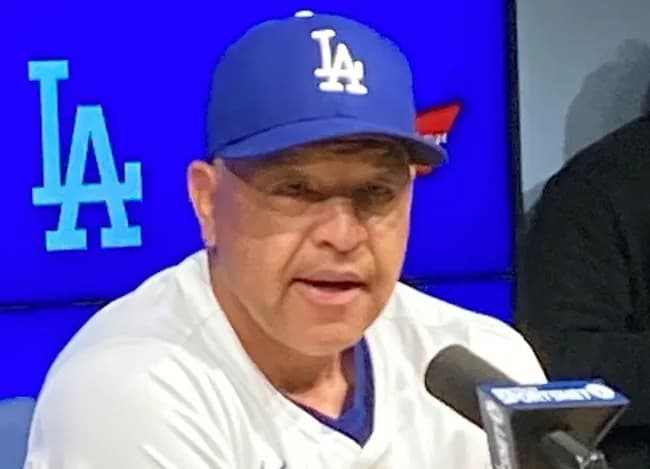 ドジャースのピッチャーさん恒例、打ち込まれたら実は痛いンゴーの定期ムーブまたまた発動するwwwww