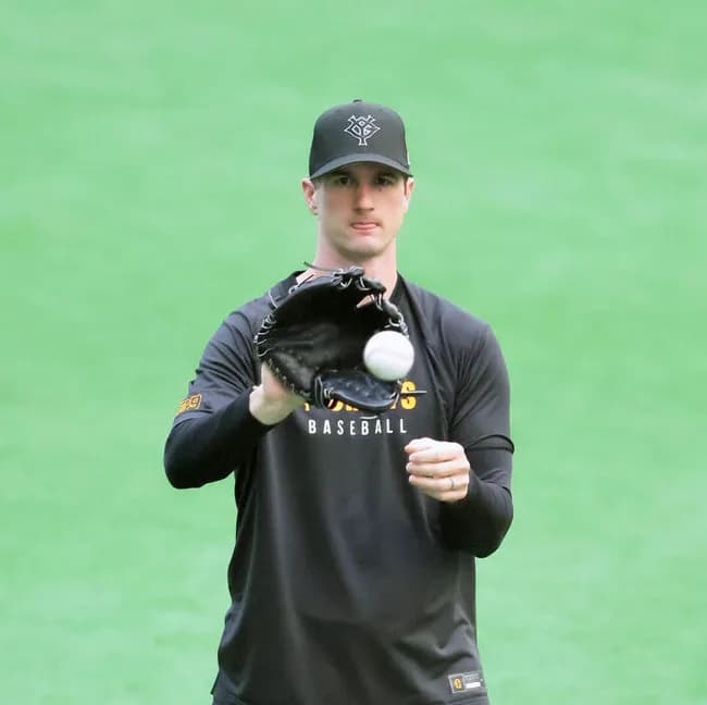 【巨人】右膝痛で抹消のグリフィン「少しでも早く試合に戻れるように何でもしたい」患部の状態を明かす