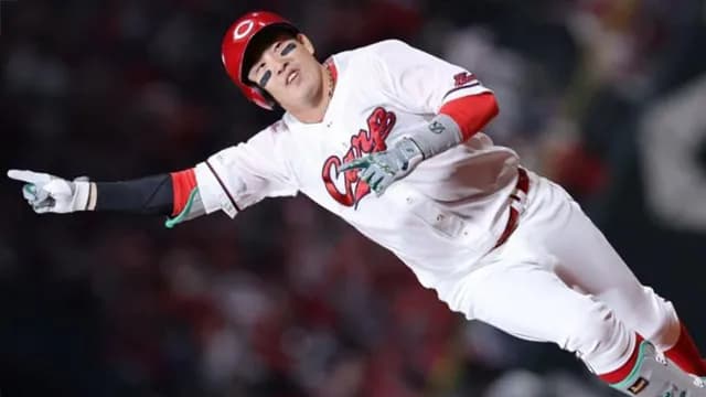 カープ小園海斗、巨人山﨑から満塁ホームラン！起死回生のグランドスラム！！