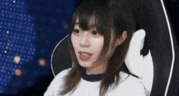 【画像】たぬかなさん、配信で偽乳と煽ってくるコメントにキレて水着を披露ｗｗｗｗｗｗ