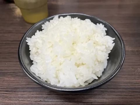 【悲報】日本、古米をありがたく食う層とほくほくの新米を食う層に分かれるwwwww