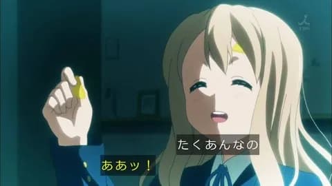 琴吹紬「金髪美女でスタイル良くて金持ちお嬢様で優しいです」←こいつが不人気だった理由