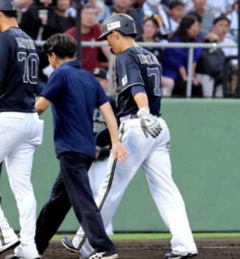 オリに衝撃…　西川龍馬が痛恨の離脱　左足首負傷で登録抹消