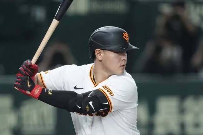 MLB記者「150キロ以上の球に村上宗隆の空振り率は40%以上。岡本和真はたった8.8%」