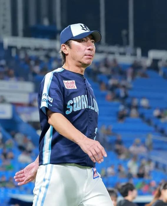 ヤクルト高津退任、後任は池山最有力