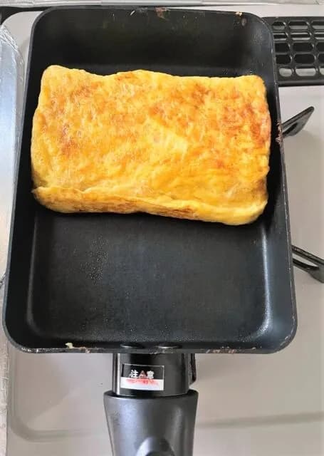 玉子焼き専用のフライパンってカッコイイよな