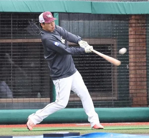 楽天・浅村栄斗、2試合ぶりスタメン復帰